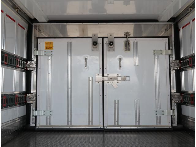 MITSUBISHI CANTER 2017