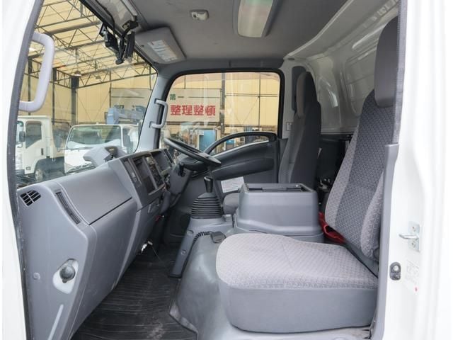 ISUZU ELF 2019