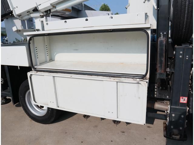 MITSUBISHI CANTER 2017