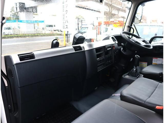 MITSUBISHI FUSOU FIGHTER 2025