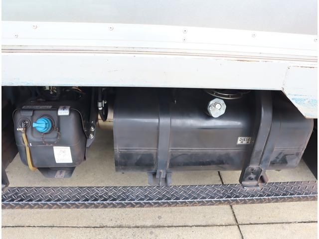 MITSUBISHI CANTER 2019