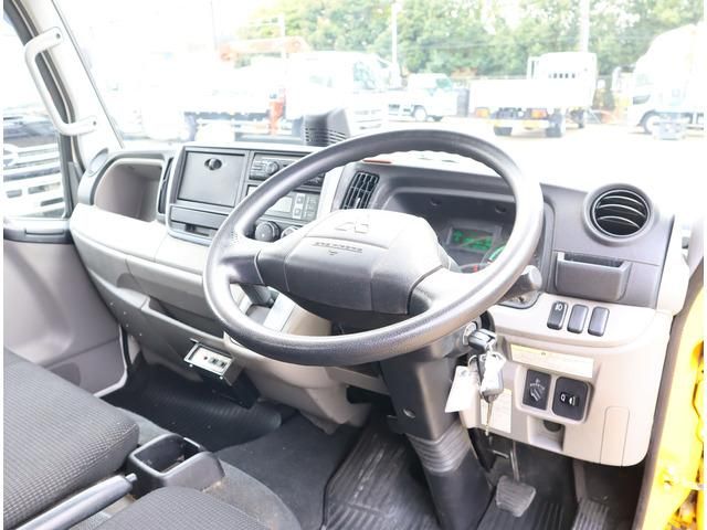 MITSUBISHI CANTER 2019