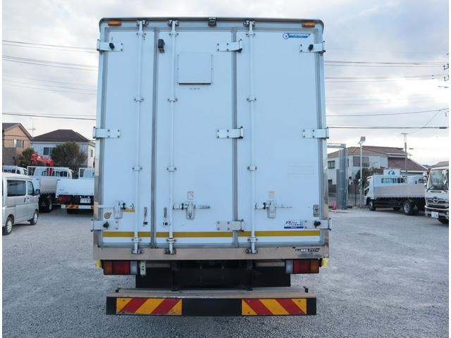 ISUZU ELF 2018