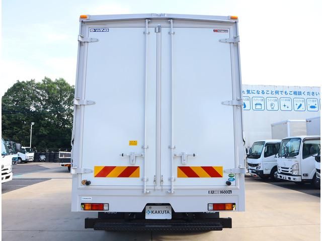 MITSUBISHI CANTER 2023