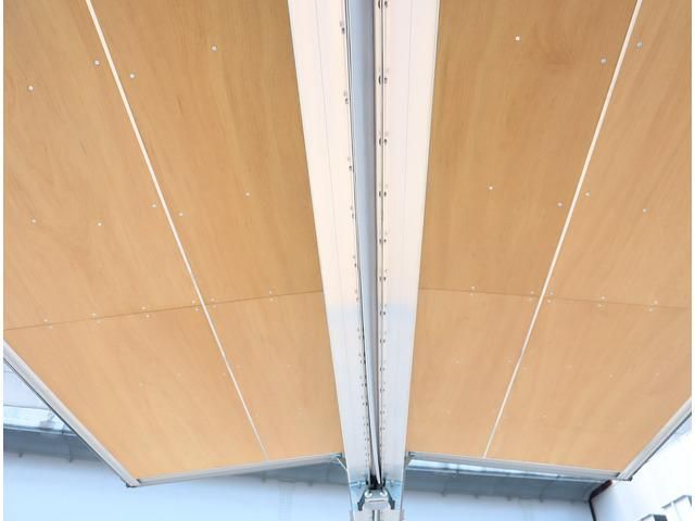 MITSUBISHI CANTER 2023