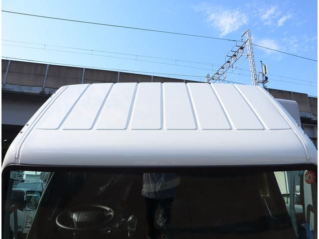 MITSUBISHI CANTER 2023