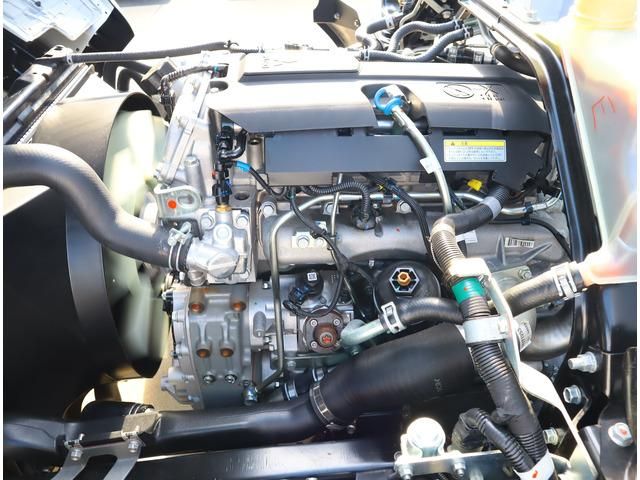 MITSUBISHI CANTER 2023