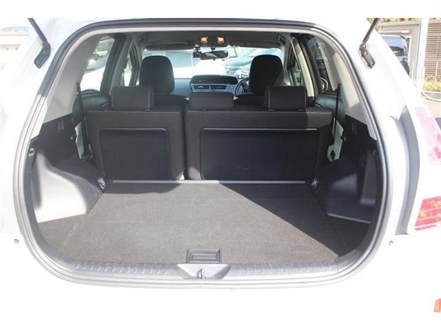 TOYOTA PRIUS Alpha 2016