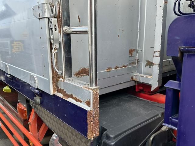 MITSUBISHI FUSOU SUPER GREAT 2013