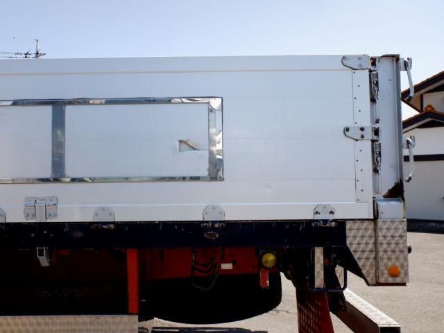 MITSUBISHI FUSOU SUPER GREAT 2013