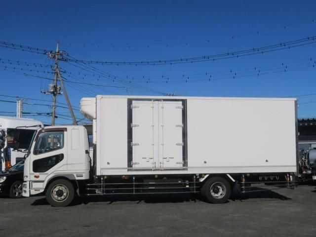 MITSUBISHI FUSOU FIGHTER 2015