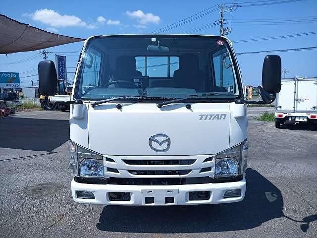 MAZDA TITAN 2018