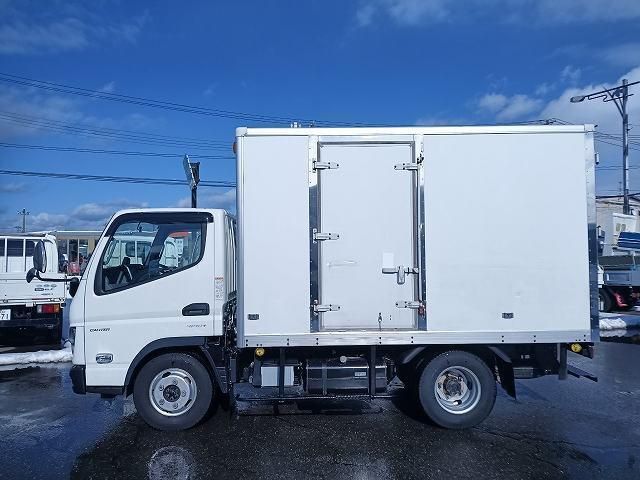 MITSUBISHI CANTER 2021