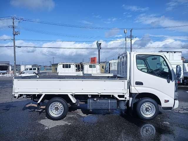 TOYOTA DYNA 2019