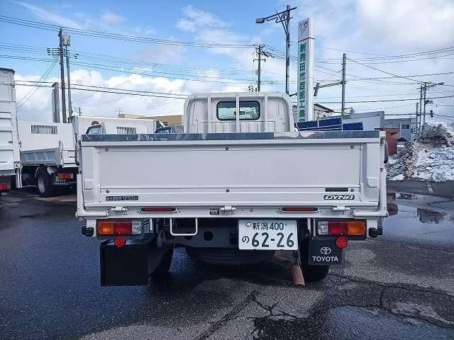 TOYOTA DYNA 2019