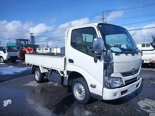 TOYOTA DYNA 2019