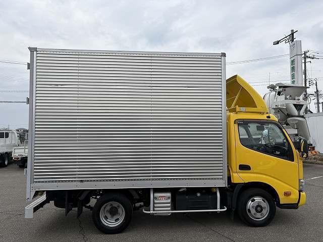 HINO DUTRO 2020