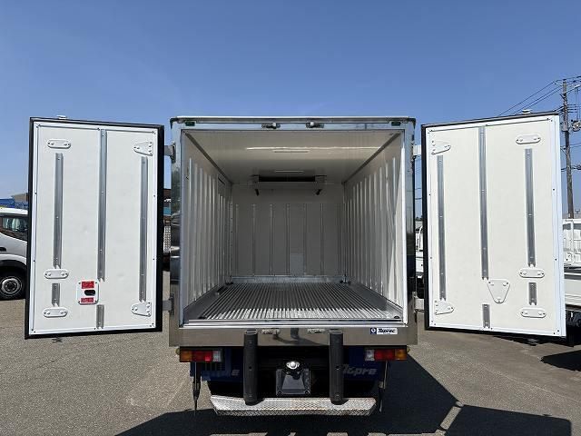 MITSUBISHI CANTER 2017