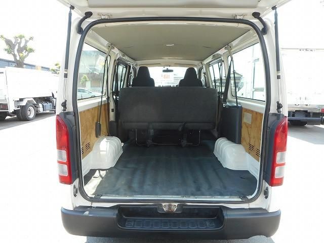 TOYOTA HIACE van 4WD 2013