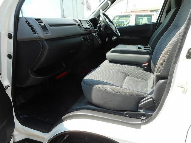 TOYOTA HIACE van 4WD 2013