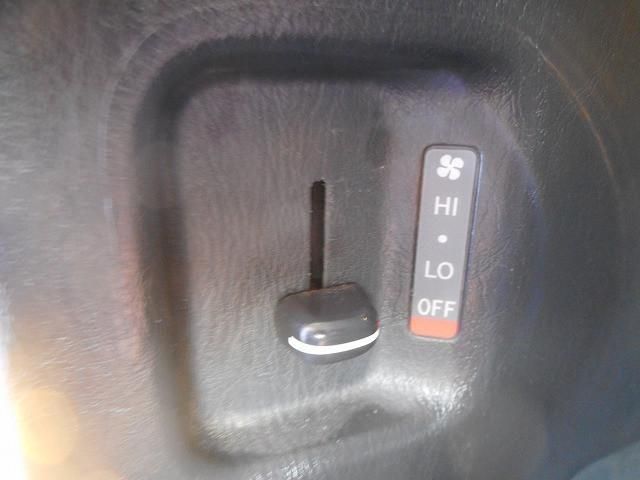 TOYOTA HIACE van 4WD 2013