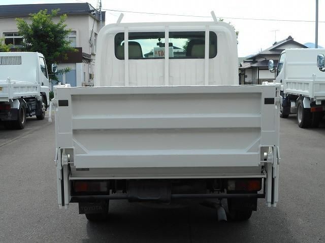 TOYOTA DYNA 2014