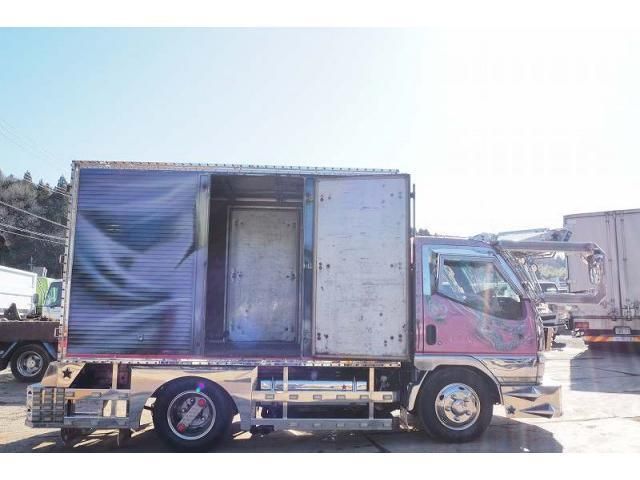 MITSUBISHI CANTER 2002