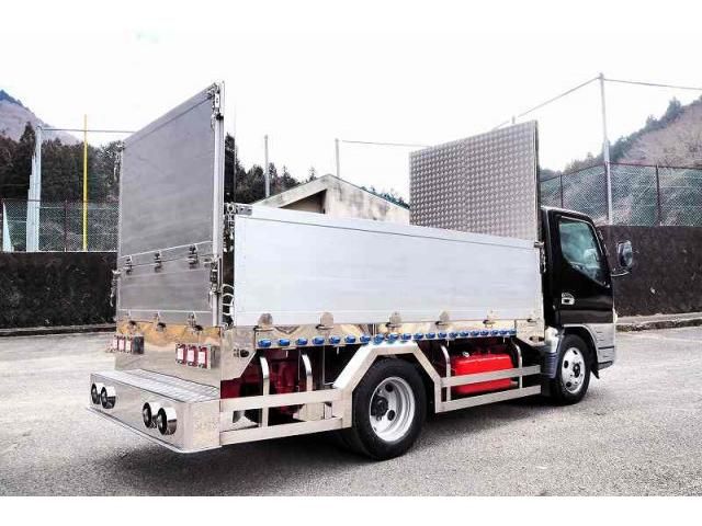 MITSUBISHI CANTER 2003