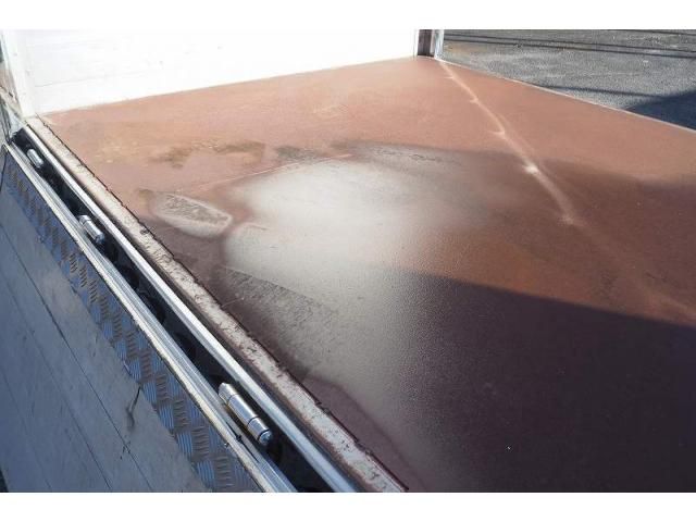 MITSUBISHI CANTER 2003