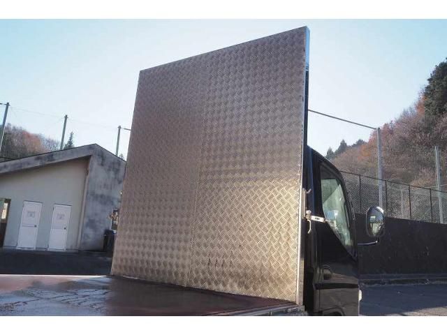 MITSUBISHI CANTER 2003