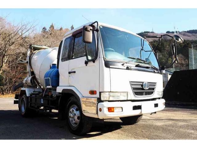 NISSAN DIESEL CONDOR 2006