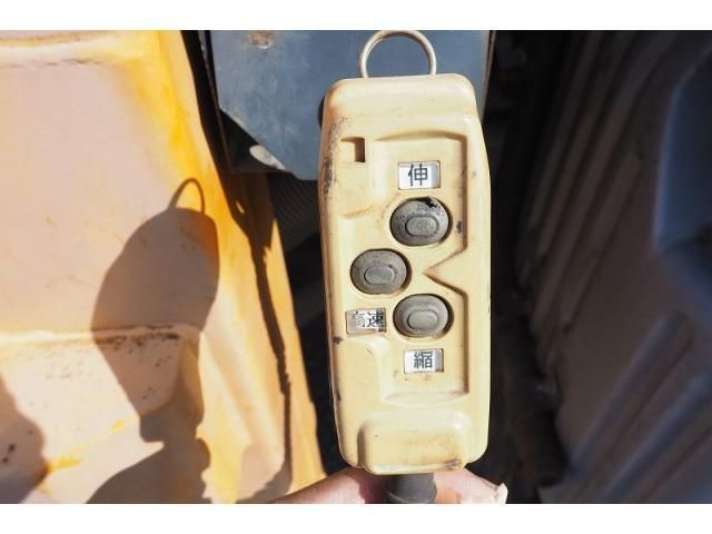 MITSUBISHI FUSOU SUPER GREAT 2003