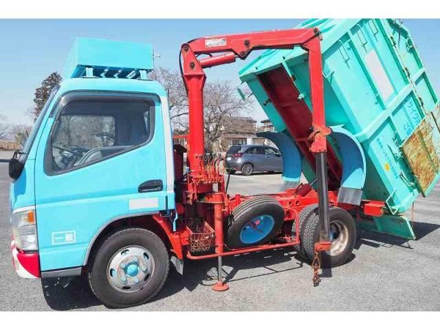MITSUBISHI CANTER 2003