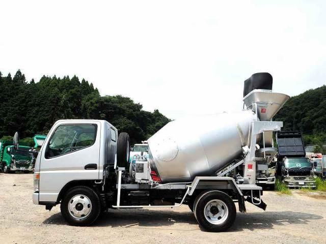 MITSUBISHI CANTER 2004