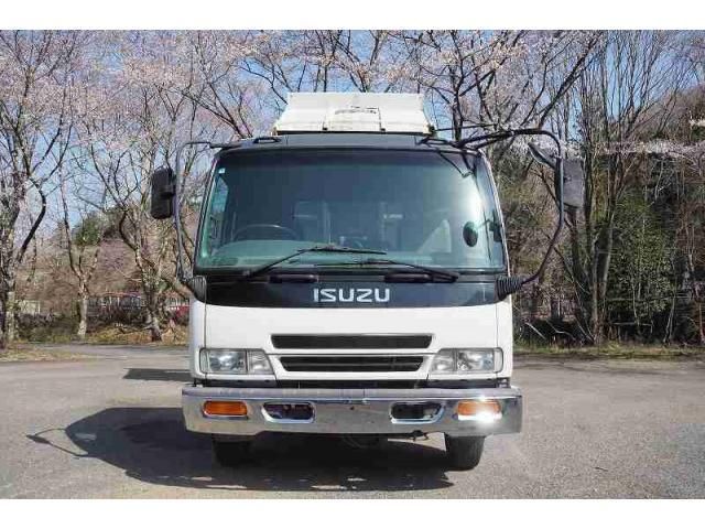 ISUZU FORWARD 2003