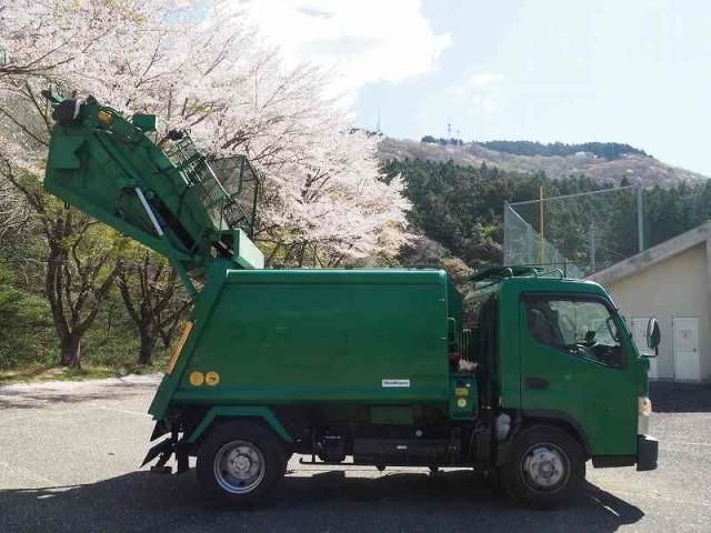 MITSUBISHI CANTER 2012