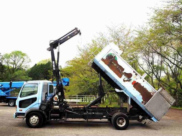 MITSUBISHI FUSOU FIGHTER 2001