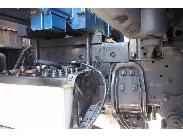 MITSUBISHI FUSOU FIGHTER 2003