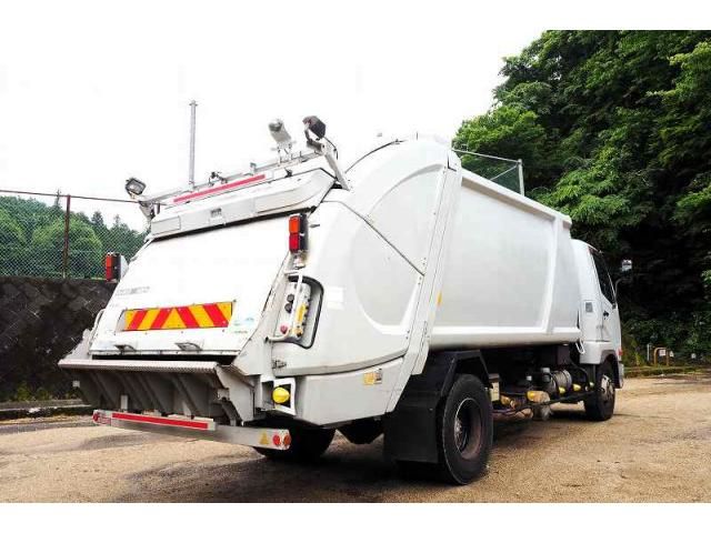 MITSUBISHI FUSOU FIGHTER 2012