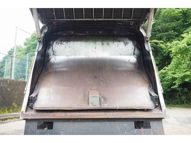 MITSUBISHI FUSOU FIGHTER 2012