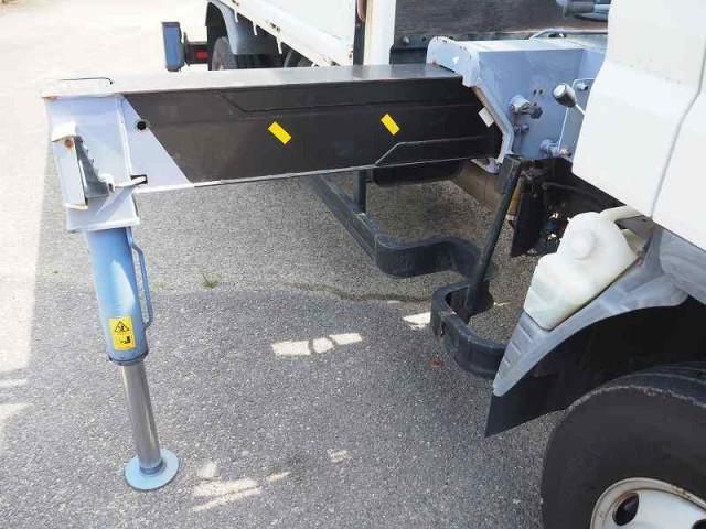 MITSUBISHI CANTER 2004