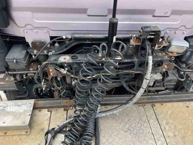 NISSAN DIESEL Quon 2012