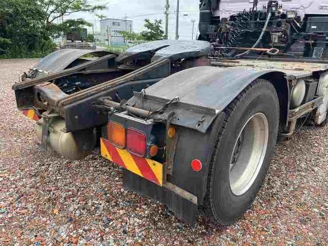 NISSAN DIESEL Quon 2012