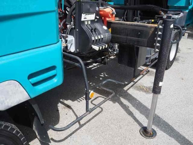 MITSUBISHI FUSOU FIGHTER 2008