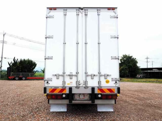 MITSUBISHI FUSOU SUPER GREAT 2018