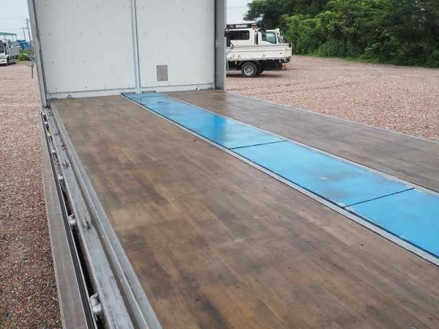 MITSUBISHI FUSOU SUPER GREAT 2018