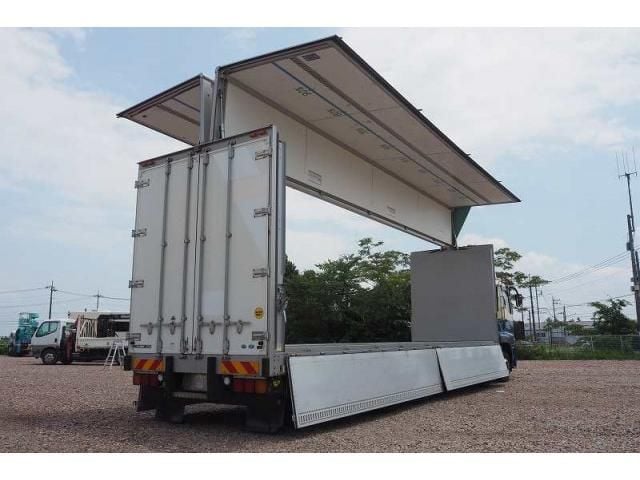 MITSUBISHI FUSOU SUPER GREAT 2020