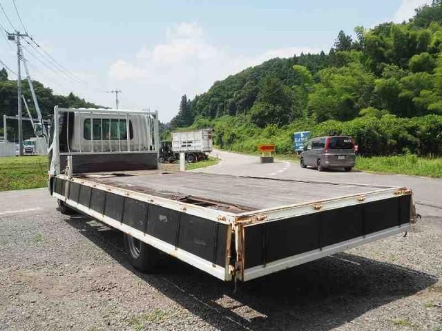 MITSUBISHI FUSOU FIGHTER 2011