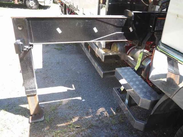 MITSUBISHI FUSOU FIGHTER 2012