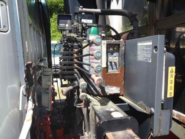 MITSUBISHI FUSOU FIGHTER 2012